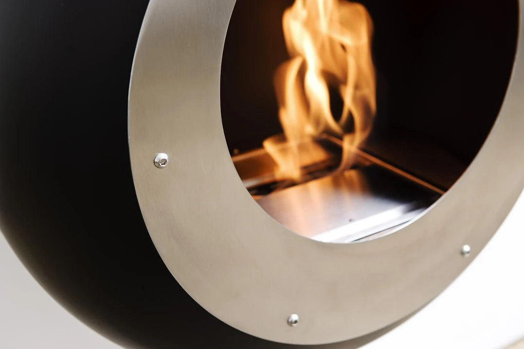 Cocoon Terra biopejs ved siden af sofa